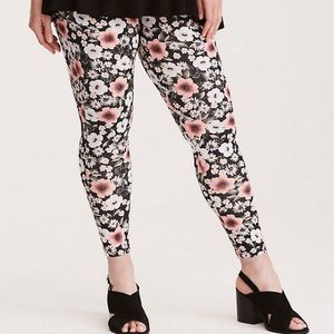 TORRID Leggings & Sleeveless Top